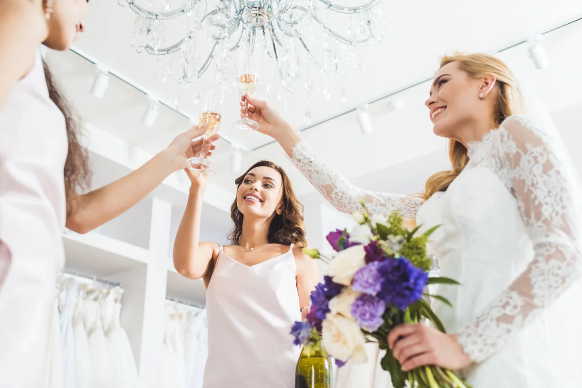 How to Find The Best Wedding Dress Seamstresses Near You 02